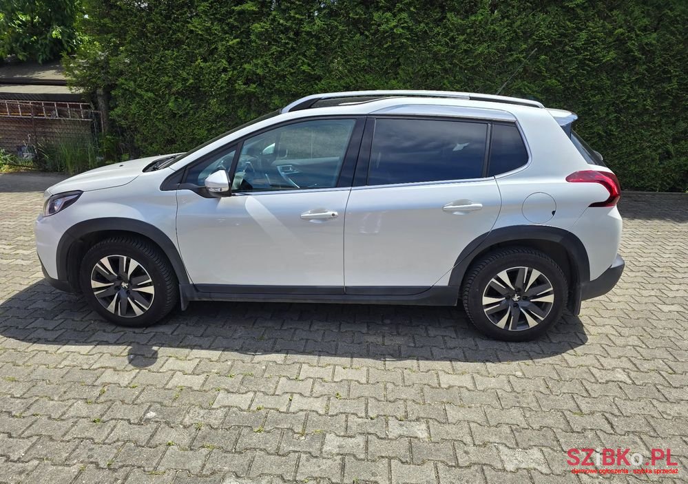 2018' Peugeot 2008 photo #1