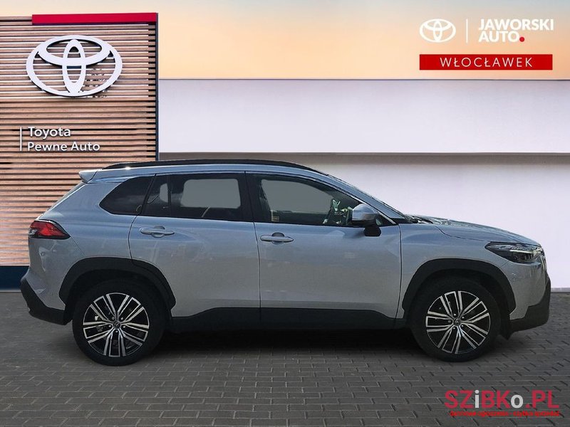 2023' Toyota Corolla Cross photo #6
