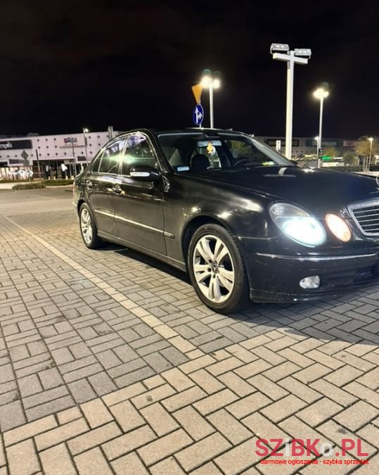 2003' Mercedes-Benz Klasa E photo #4