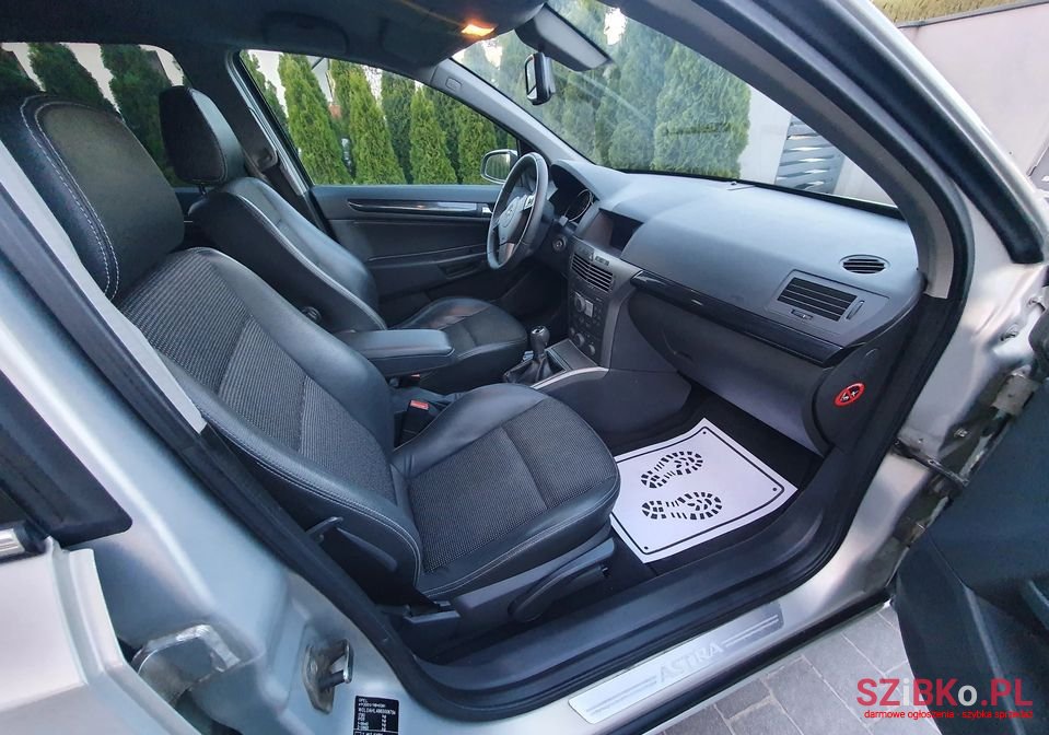 2005' Opel Astra photo #5