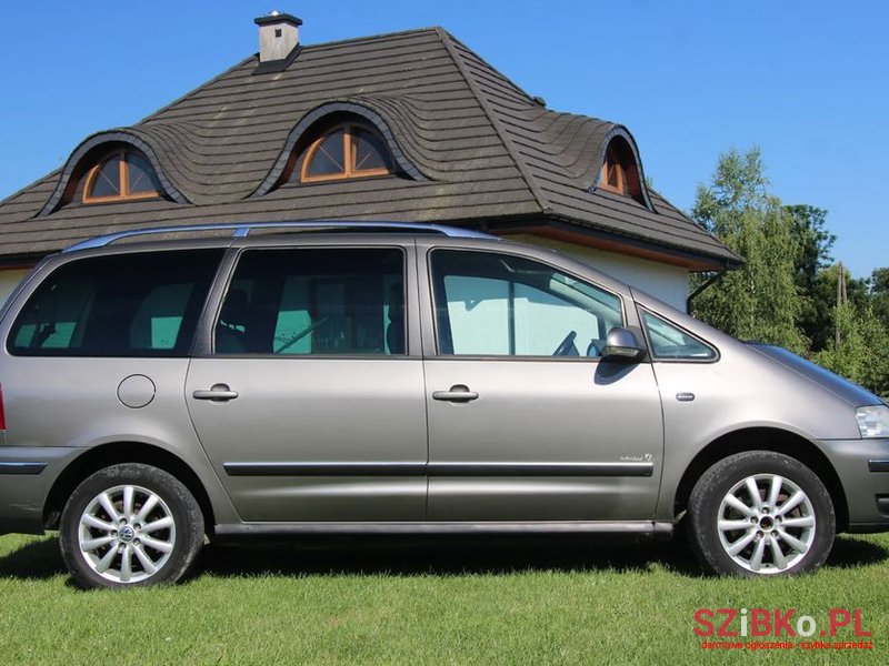 2007' Volkswagen Sharan 1.9 Tdi Comfortline Tiptr photo #5