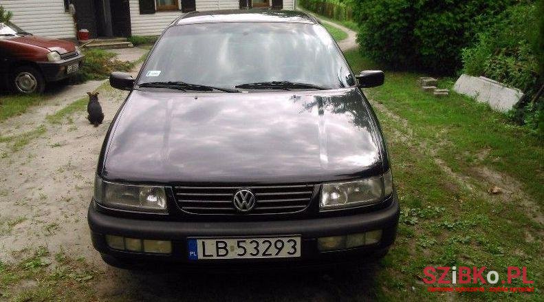 1996' Volkswagen Passat photo #2