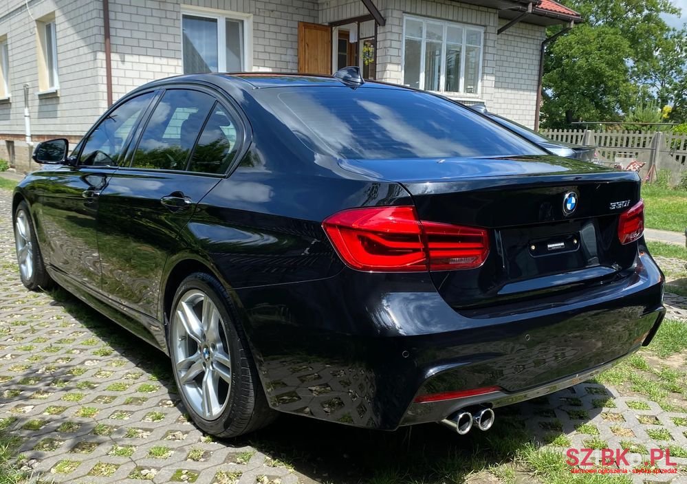 2017' BMW 3 Series 330I M Sport photo #5