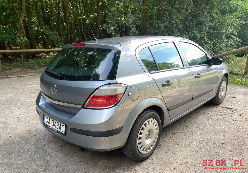 2004' Opel Astra photo #5