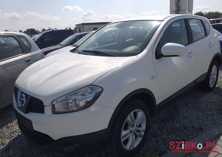 2013' Nissan Qashqai photo #1