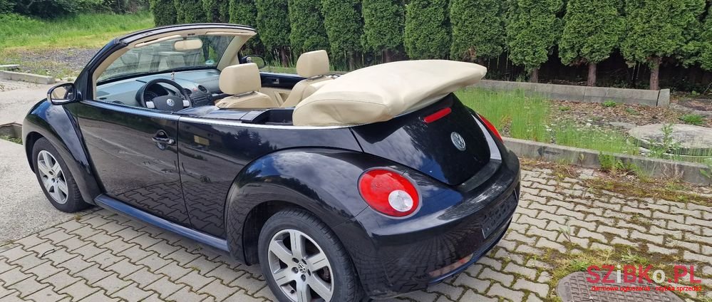 2007' Volkswagen New Beetle photo #4