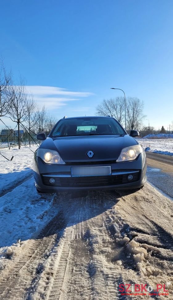 2008' Renault Laguna photo #5