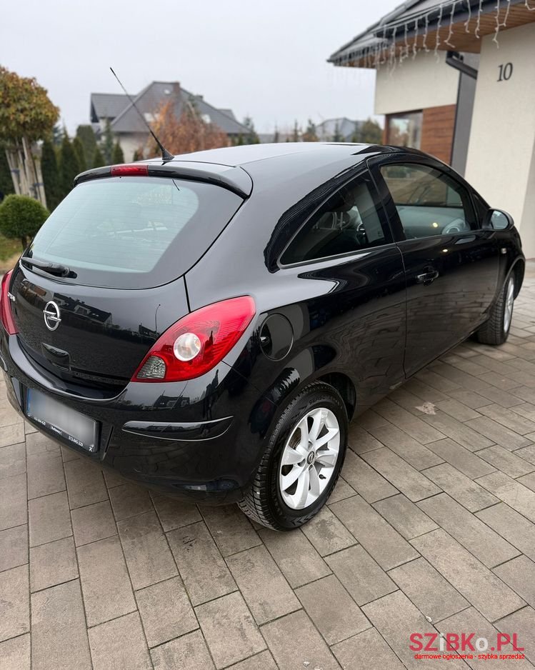 2014' Opel Corsa photo #5