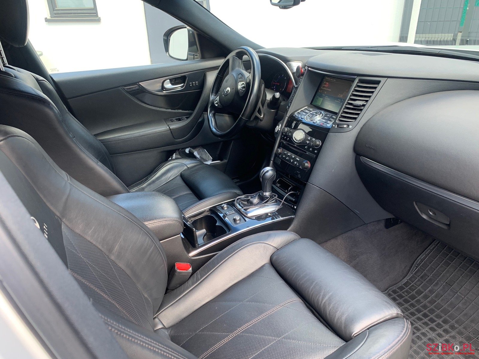 2011' Infiniti FX 30d S photo #7