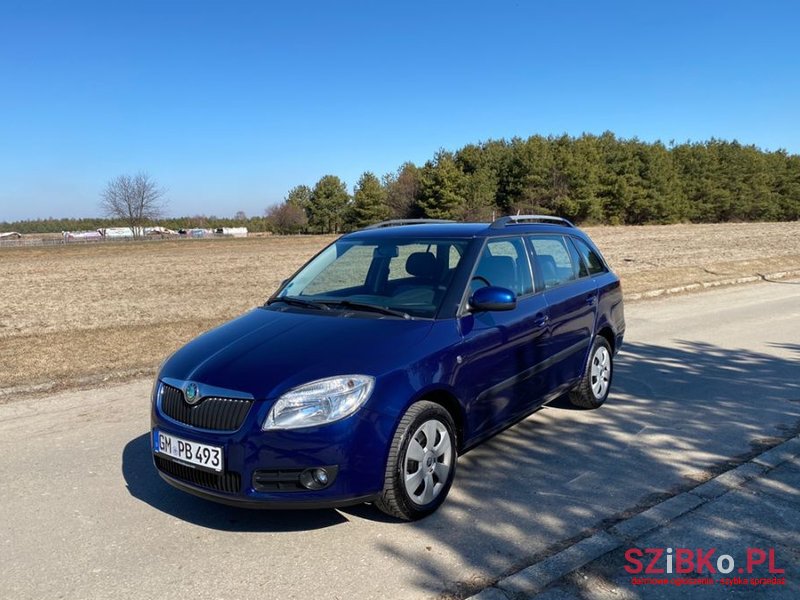 2008' Skoda Fabia photo #1