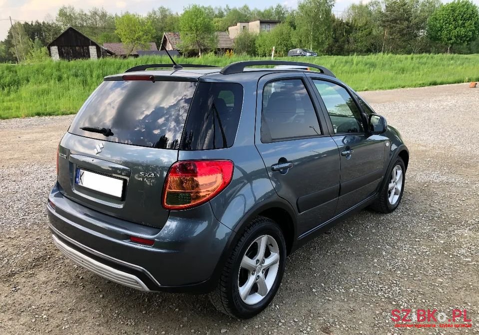 2009' Suzuki SX4 photo #3