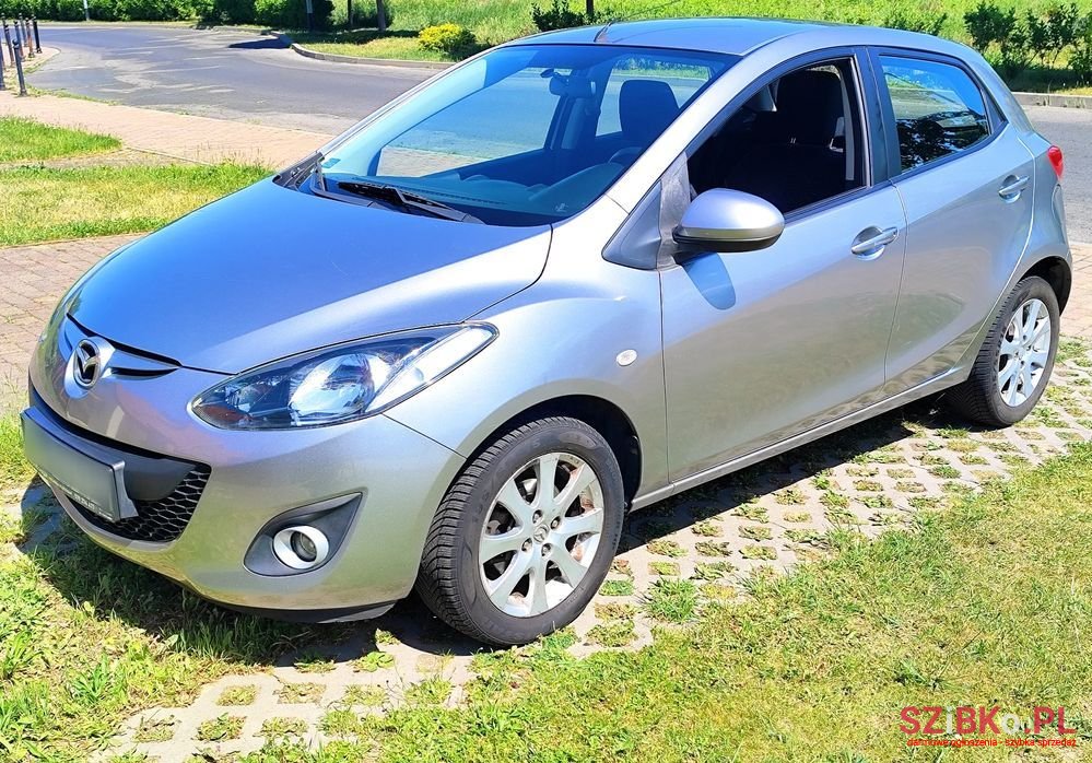 2011' Mazda 2 1.3 Exclusive photo #2