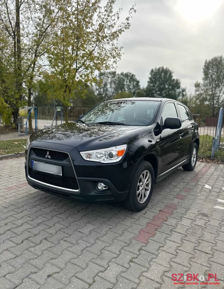 2011' Mitsubishi ASX photo #1