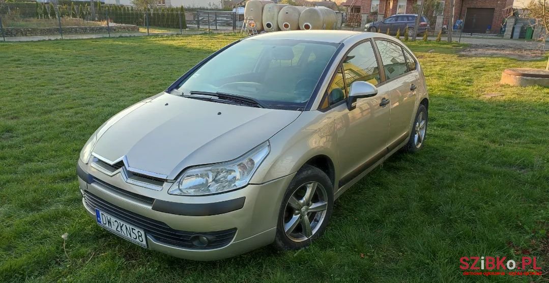 2007' Citroen C4 photo #1