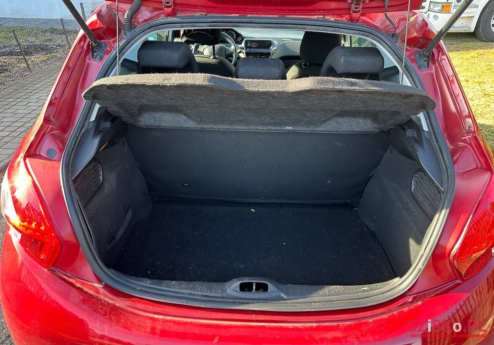 2013' Peugeot 208 photo #3