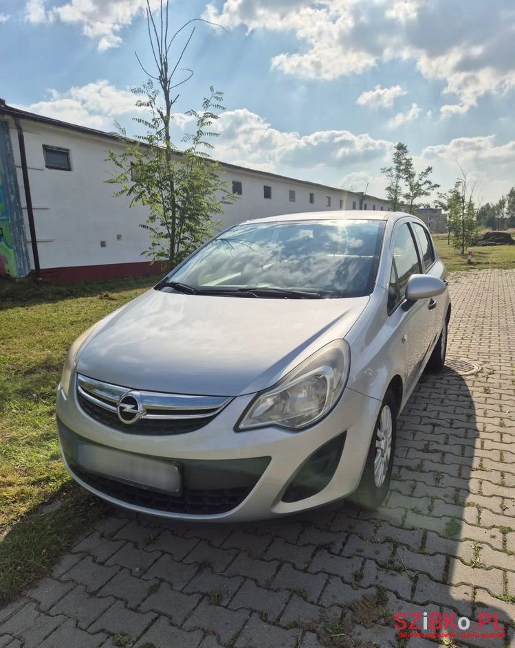2011' Opel Corsa photo #1