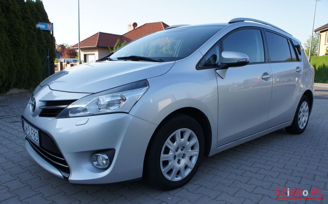 2014' Toyota Verso photo #1