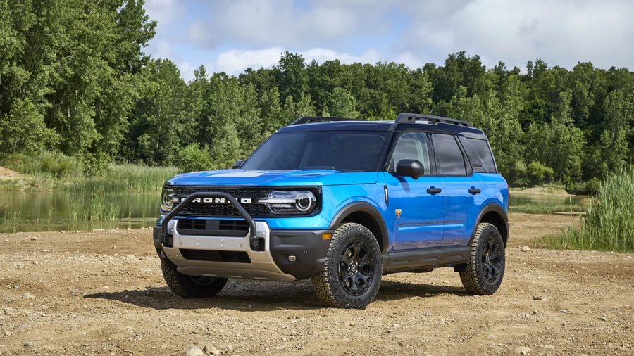 2025 Ford Bronco Sport adds more extreme Sasquatch, goes screen-heavy