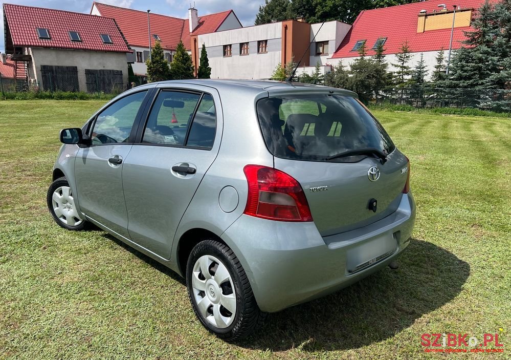 2007' Toyota Yaris 1.0 Terra A/C photo #3