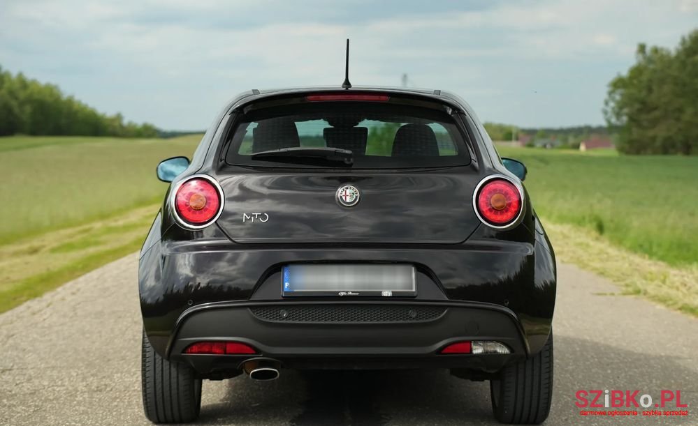 2011' Alfa Romeo MiTo photo #2