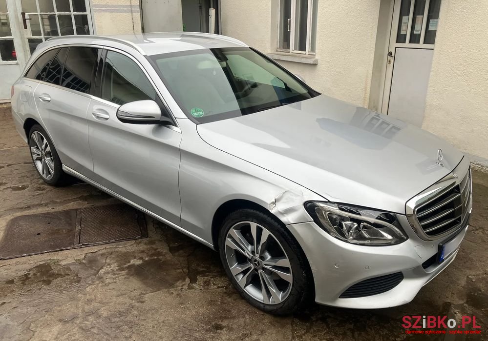 2017' Mercedes-Benz C-Class photo #2