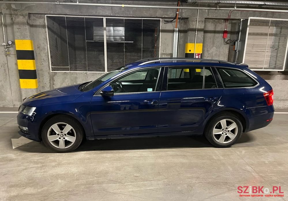 2017' Skoda Octavia 1.6 Tdi Ambition photo #2