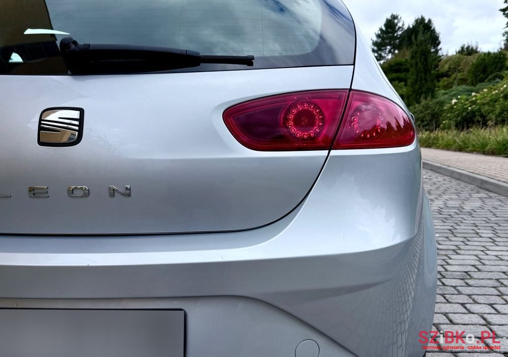 2011' SEAT Leon 1.6 Tdi Sport photo #6