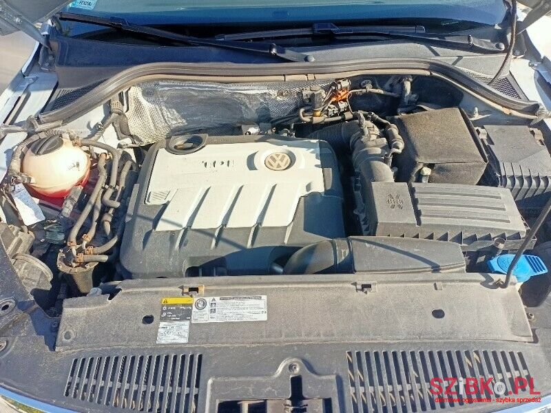 2010' Volkswagen Tiguan photo #5