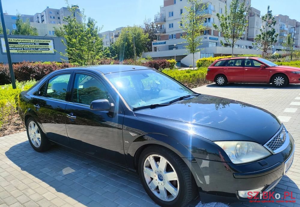 2006' Ford Mondeo 2.5 V6 Ghia photo #3