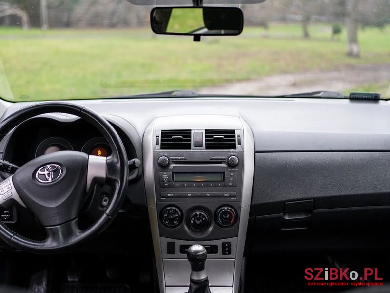 2007' Toyota Corolla 1.4 Vvt-I Luna photo #2