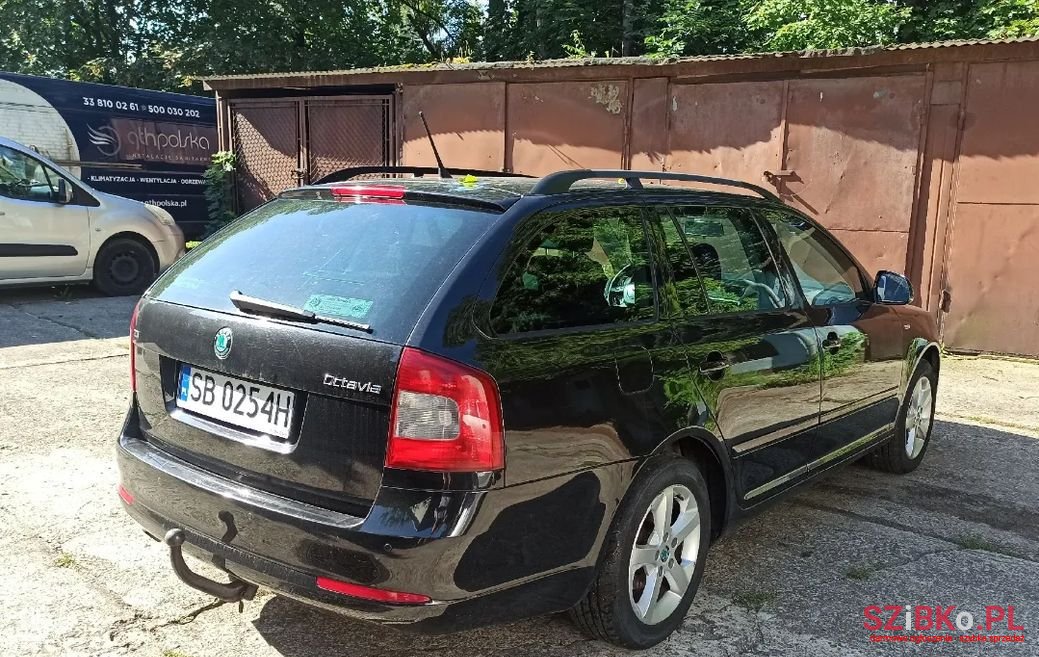 2011' Skoda Octavia photo #3