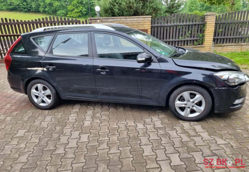 2011' Kia Ceed photo #4