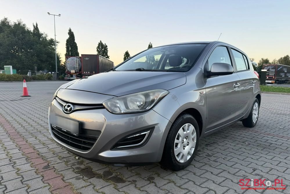 2012' Hyundai i20 1.25 Classic + photo #2