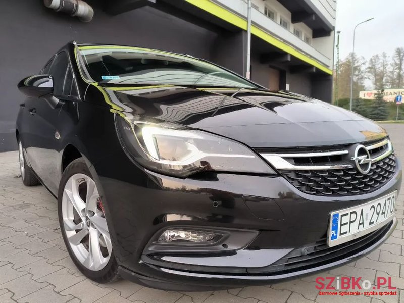 2016' Opel Astra photo #5