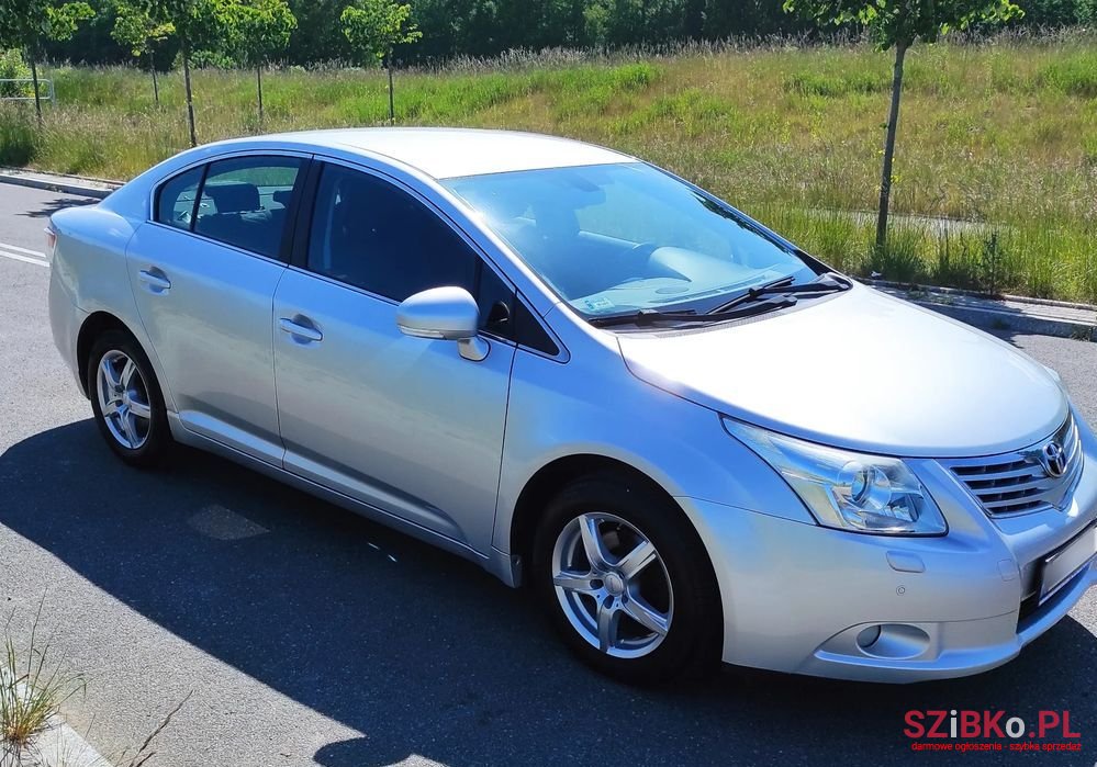 2009' Toyota Avensis photo #2