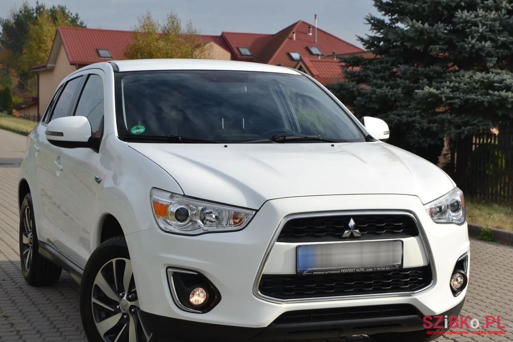 2015' Mitsubishi ASX photo #3