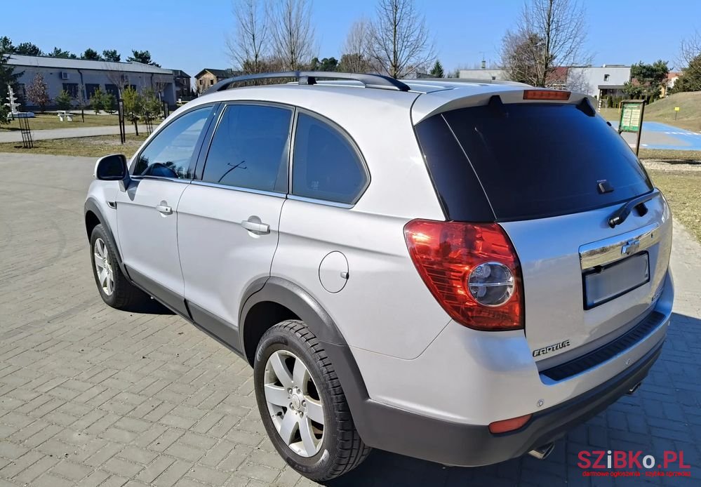 2011' Chevrolet Captiva photo #4