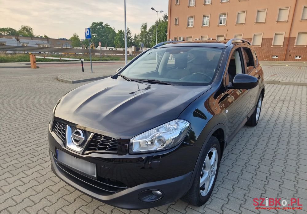 2012' Nissan Qashqai 1.6 Dci Tekna photo #2