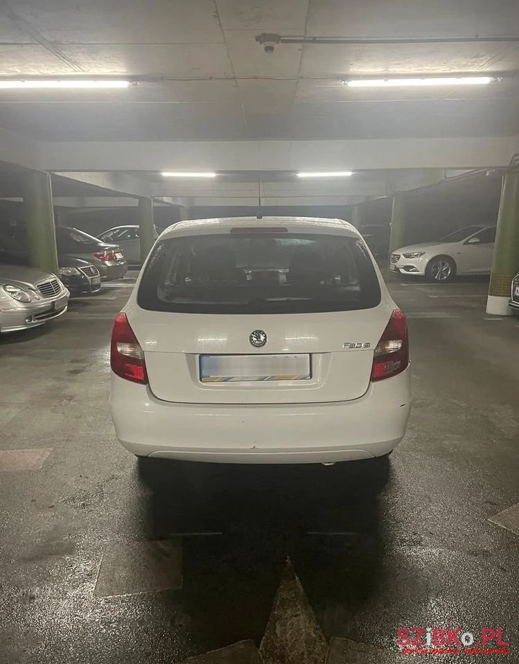 2011' Skoda Fabia 1.6 Tdi Dpf Classic photo #2