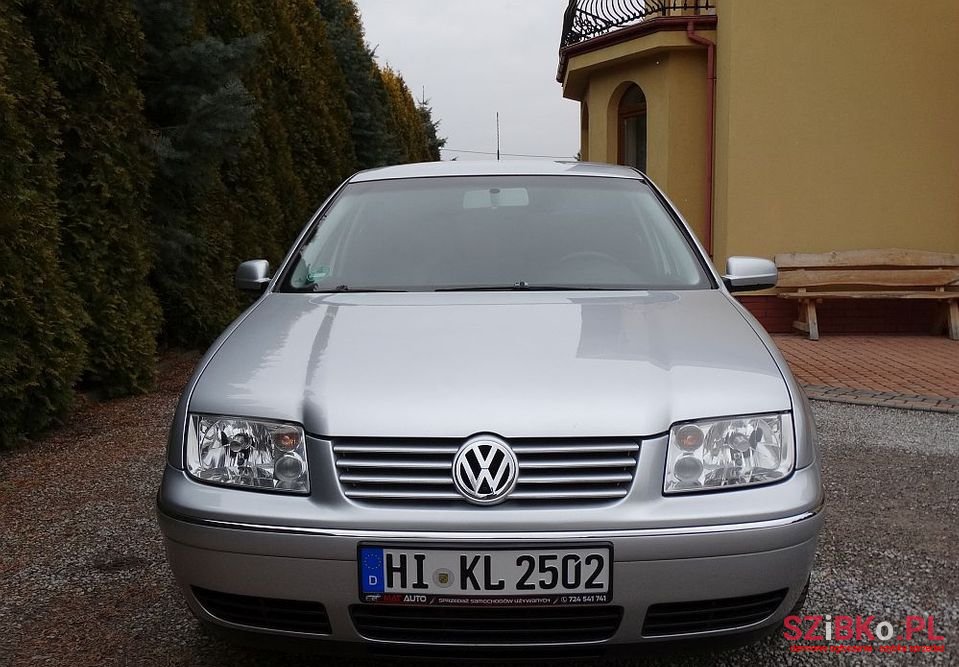 2003' Volkswagen Bora photo #2