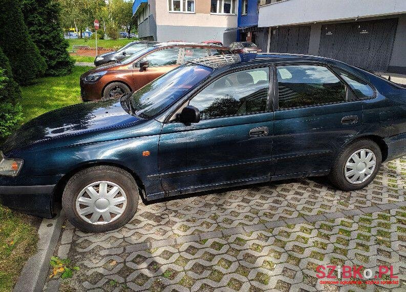 1995' Toyota Carina photo #1