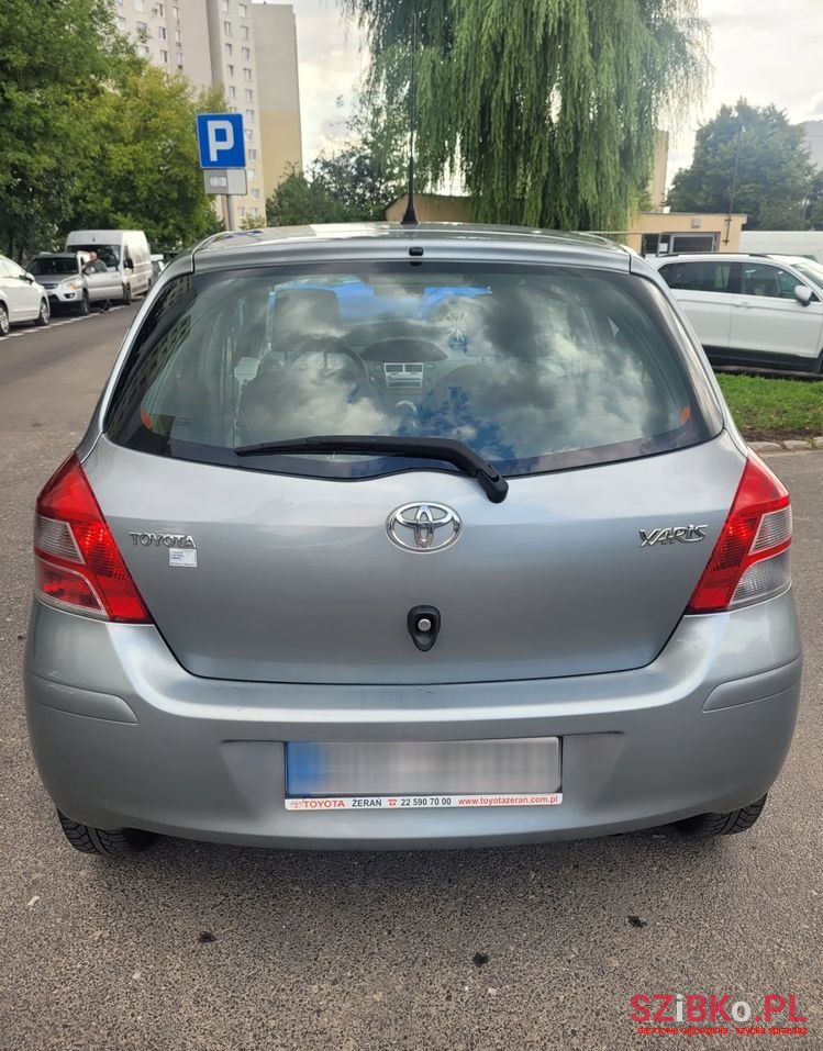 2011' Toyota Yaris 1.0 Luna photo #6