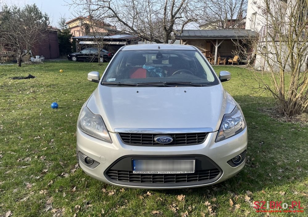 2010' Ford Focus photo #6