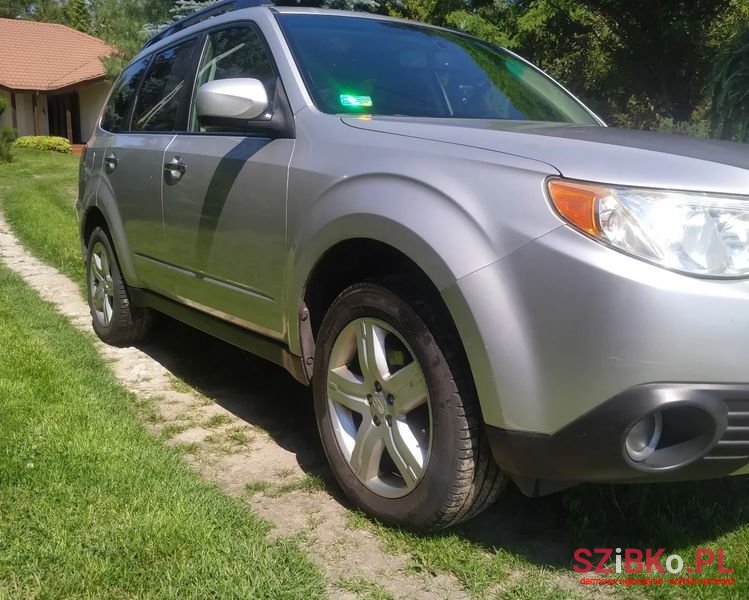 2010' Subaru Forester 2.5 X Limited photo #4