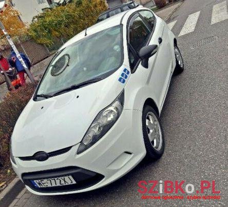 2009' Ford Fiesta photo #2