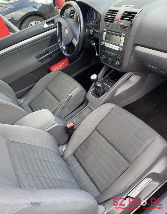 2007' Volkswagen Golf photo #4