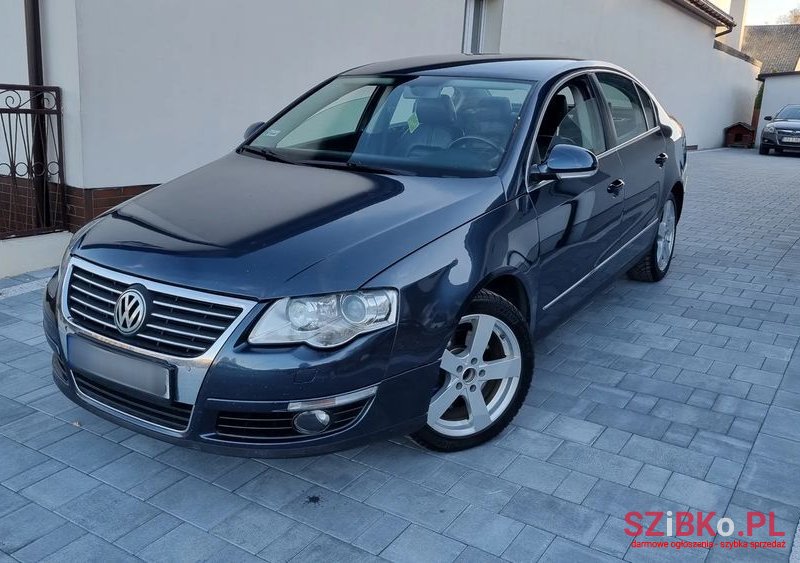 2008' Volkswagen Passat photo #2