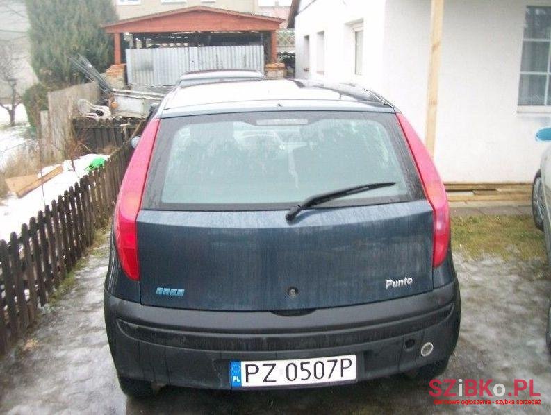 2001' Fiat Punto photo #2