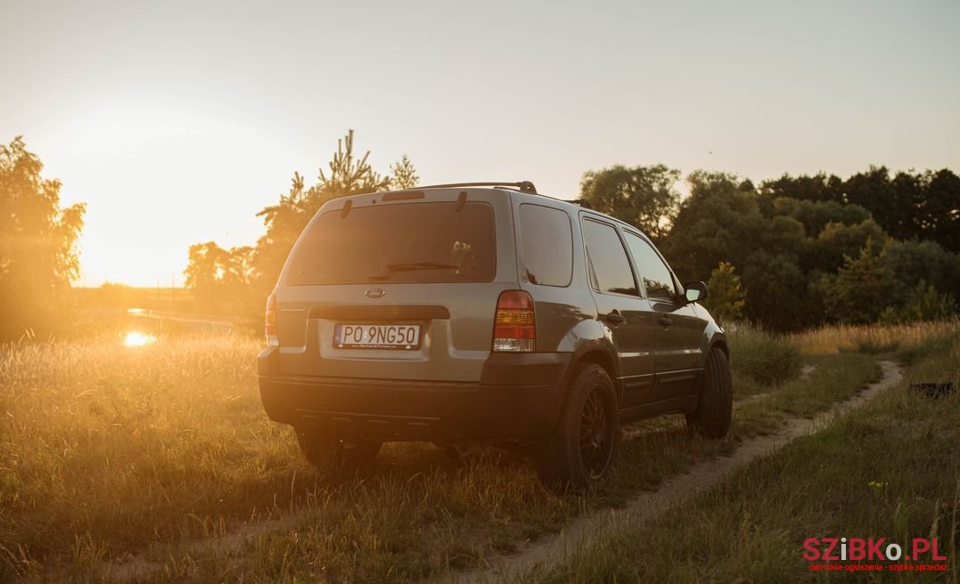 2005' Ford Maverick photo #5
