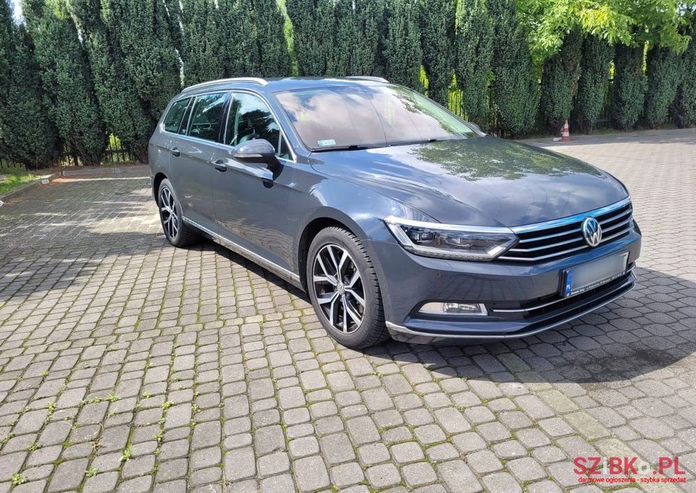 2017' Volkswagen Passat photo #4